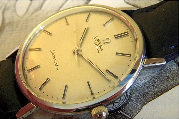 オメガ腕時計